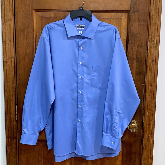 Van Heusen Dress Shirt - Picture 3 of 4